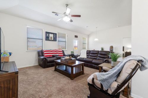 3987 Waukegan Rd, Conroe TX  77306-5870 exterior