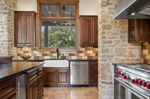 17837 Flagler Dr, Austin TX  78738-7630 exterior