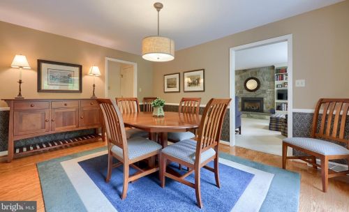 142 Bentley Ln, Lancaster PA  17603-6204 exterior