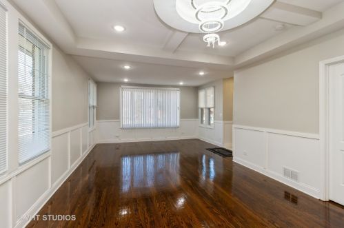 15743 Ashland Ave, Dixmoor, IL