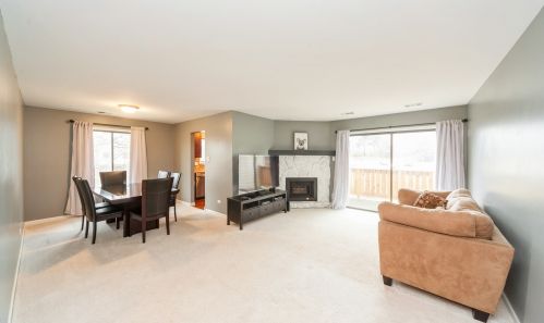 822 Kings Row, Palatine, IL 60074-1383