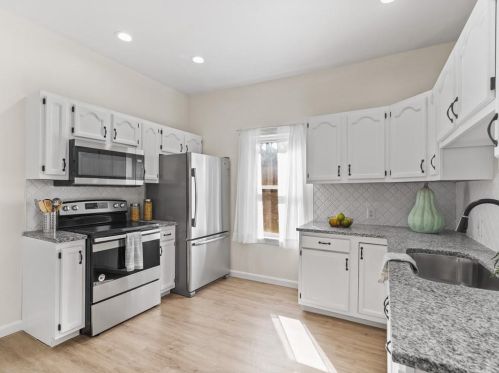 50 Boston St, Coventry, RI 02816-8113