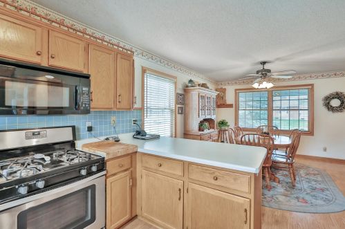 1435 Idaho Ave, Saint Paul MN  55106-1228 exterior