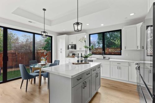 1766 Wagner Ave, Mountain View CA  94043-3049 exterior