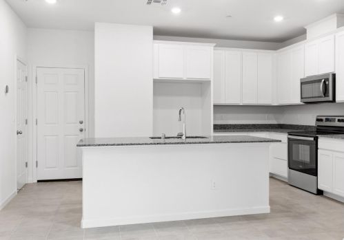 7971 Arcadia Dr, Citrus Heights, CA 95610-6914