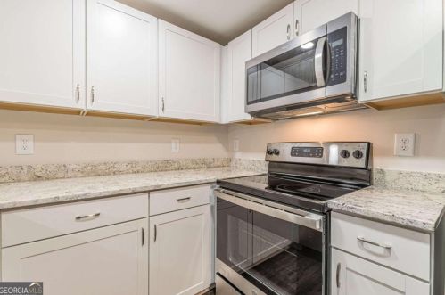 5820 Miles Rd, Atlanta GA  30349-1276 exterior