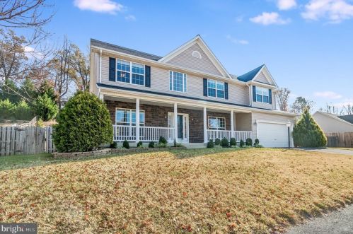 15 Towering Oaks Dr, Fredericksburg, VA 22405-8733