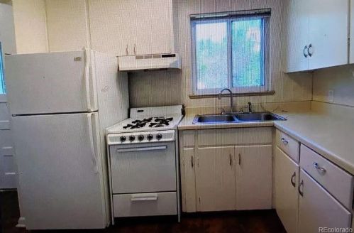825 Forest St, Denver, CO 80220-4407