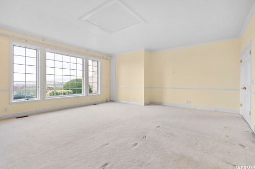 2515 Willow Hl Dr, Sandy UT 84093-1894 exterior