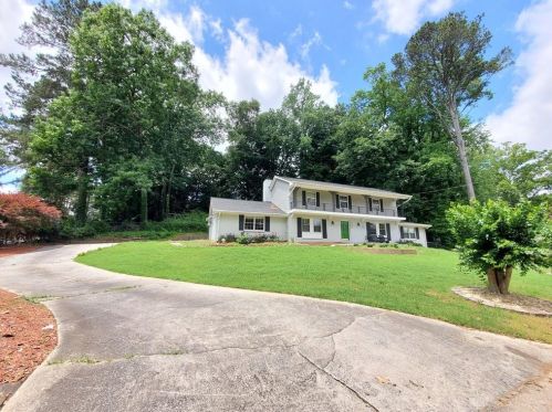 2456 Leslie Dr, Atlanta GA  30345-1530 exterior