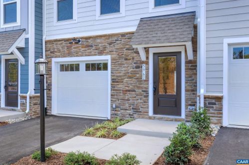 6029 Mccomb St, Crozet, VA 22932-3023