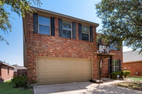 5800 Downs Dr, Fort Worth, TX 76179-7367
