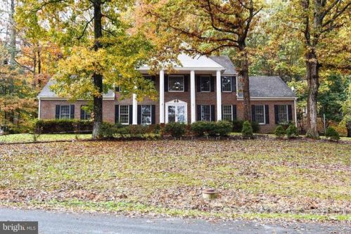 18514 Cabin Rd, Triangle, VA 22172-1503
