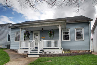 828 Jefferson St, Columbus, IL 62301-5404