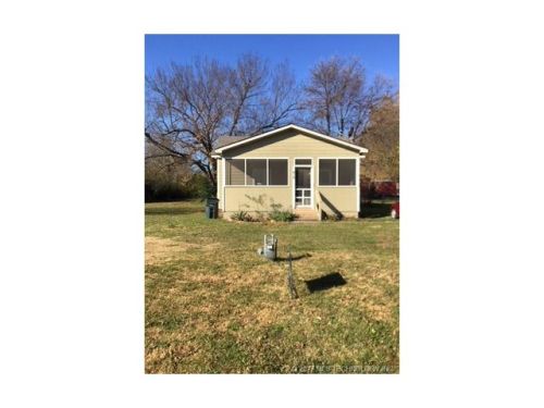 610 9th St, Collinsville, OK 74021-2117