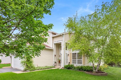 1473 Almaden Ln, Gurnee, IL 60031-5625