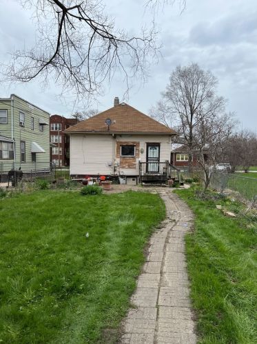 15318 Myrtle Ave, Dixmoor, IL
