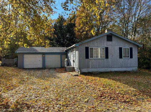 39 Pendleton St, Brewer, ME 04412-2345
