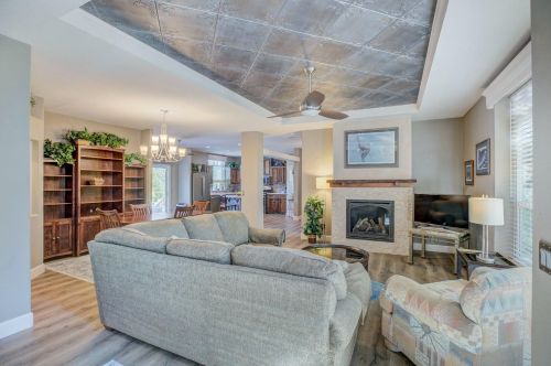 18810 Blackberry Ln, Meadow Vista, CA 95722-9454