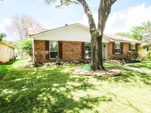 2429 Denmark Dr, Garland TX  75040-4306 exterior