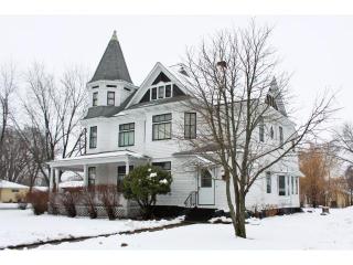 120 1st St, Melrose, MN 56352-1152