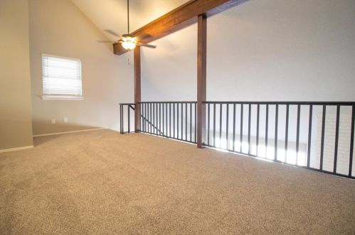 2024 Clubview Dr, Carrollton TX 75006-1704 exterior