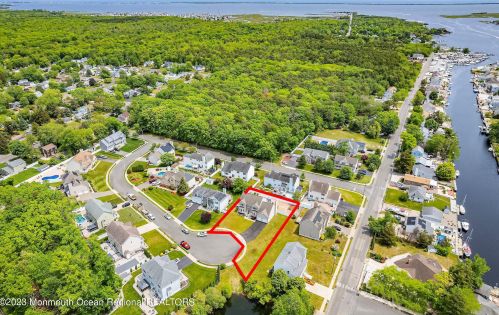 8 Key Largo Ct, Berkeley Township, NJ 08721-3576