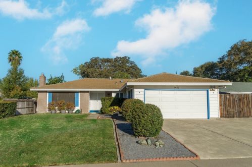 5971 Brooktree Dr, Citrus Heights, CA 95621-6428