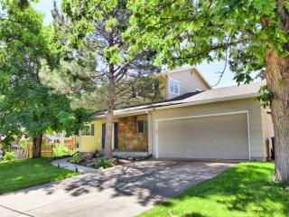 6151 67th Pl, Arvada, CO 80003-4115