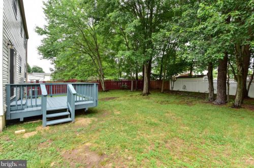 7309 Sterling Grove Dr, Springfield VA  22150-4437 exterior