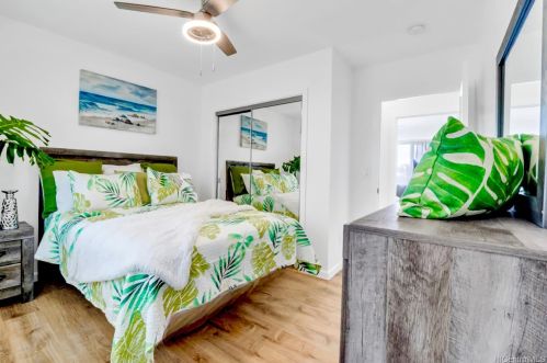 669 22nd Ave, Honolulu HI  96816-7012 exterior