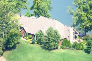 958 Holly Oaks Ln, Dandridge, TN 37725-5343