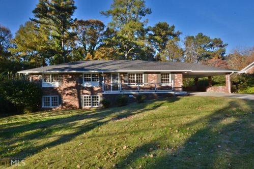 2649 Colonial Dr, Atlanta, GA 30337-4924