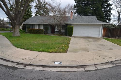 3024 Mammoth Way, Modesto, CA 95355-1842