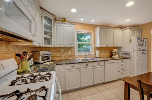 34 Kyle Dr, Dover NJ  07801-4736 exterior