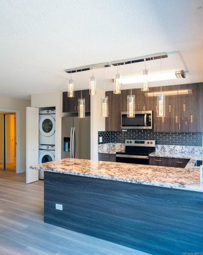 439 Keoniana St, Honolulu, HI 96815-2077