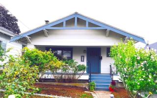 1839 52 St, Seattle WA  98103-6112 exterior