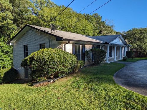 352 Harris Manor Dr, Atlanta GA  30311-2117 exterior