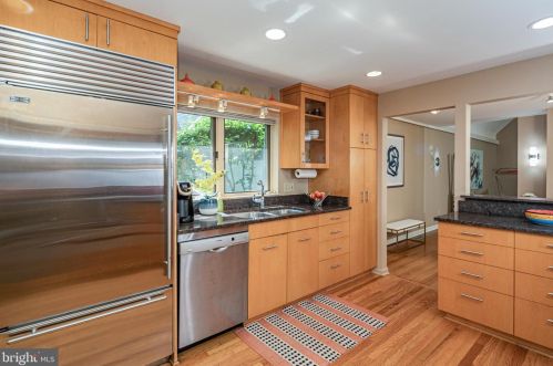 22 Constitution Hl, Princeton NJ  08540-6748 exterior