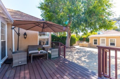 1411 Cleveland Rd, Glendale CA  91202-1414 exterior