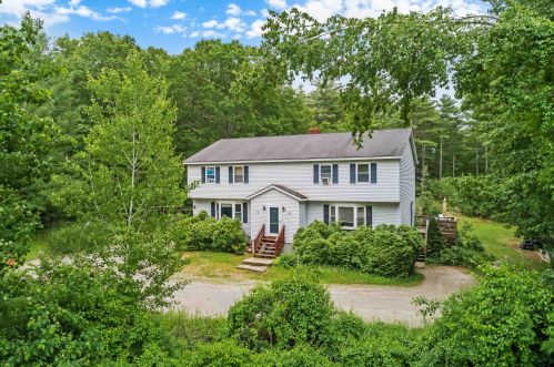 26 Amoskeag Dr, Goffstown, NH 03045-2708