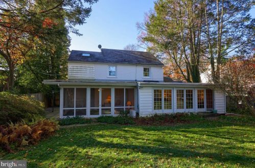 1313 Clayton Rd, Lancaster, PA 17603-2401