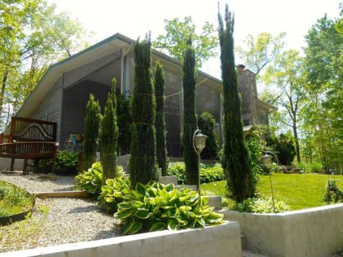 272 Crockett Creek Dr, Jamestown TN  38556-6817 exterior