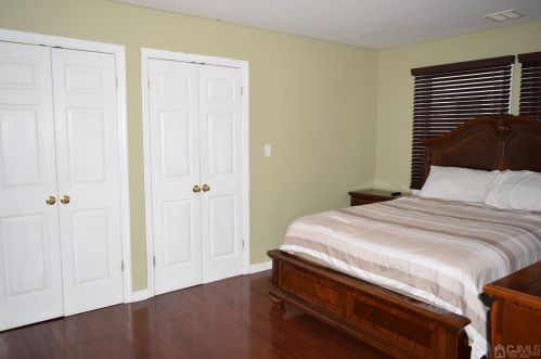 954 Mulberry St, Trenton NJ  08648-4524 exterior