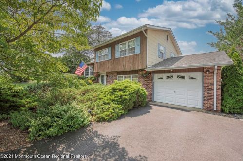 12 Vermont Ave, Jackson Twp, NJ 08527-1522
