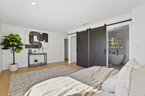 11872 Gladstone Dr, Santa Ana CA  92705-2938 exterior