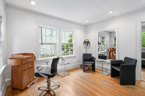 2965 Hardman Ct, Atlanta GA  30305-3424 exterior