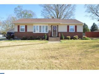 911 Pasadena Dr, Somerdale, NJ 08083-1902