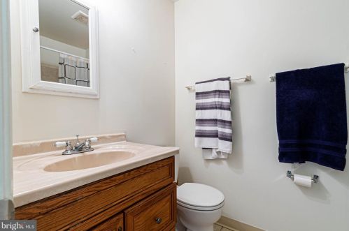 5 Casino Ct, Silver Spring MD 20906-5953 exterior