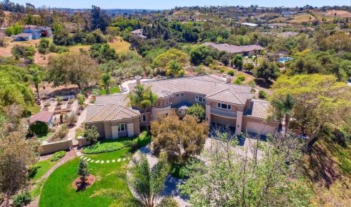 3235 Lone Hill Ln, Encinitas, CA 92024-7261